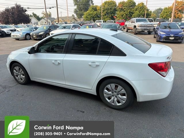 Used 2016 Chevrolet Cruze LS FWD image 9