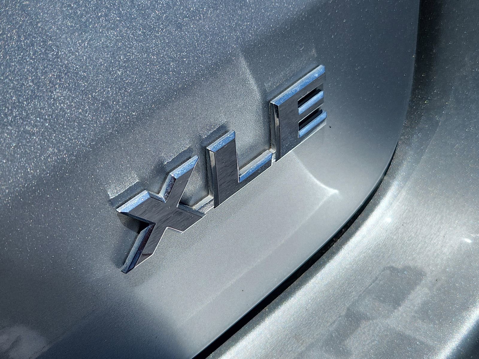 Used 2017 Toyota Highlander XLE w/ Carpet Mat Package image 14