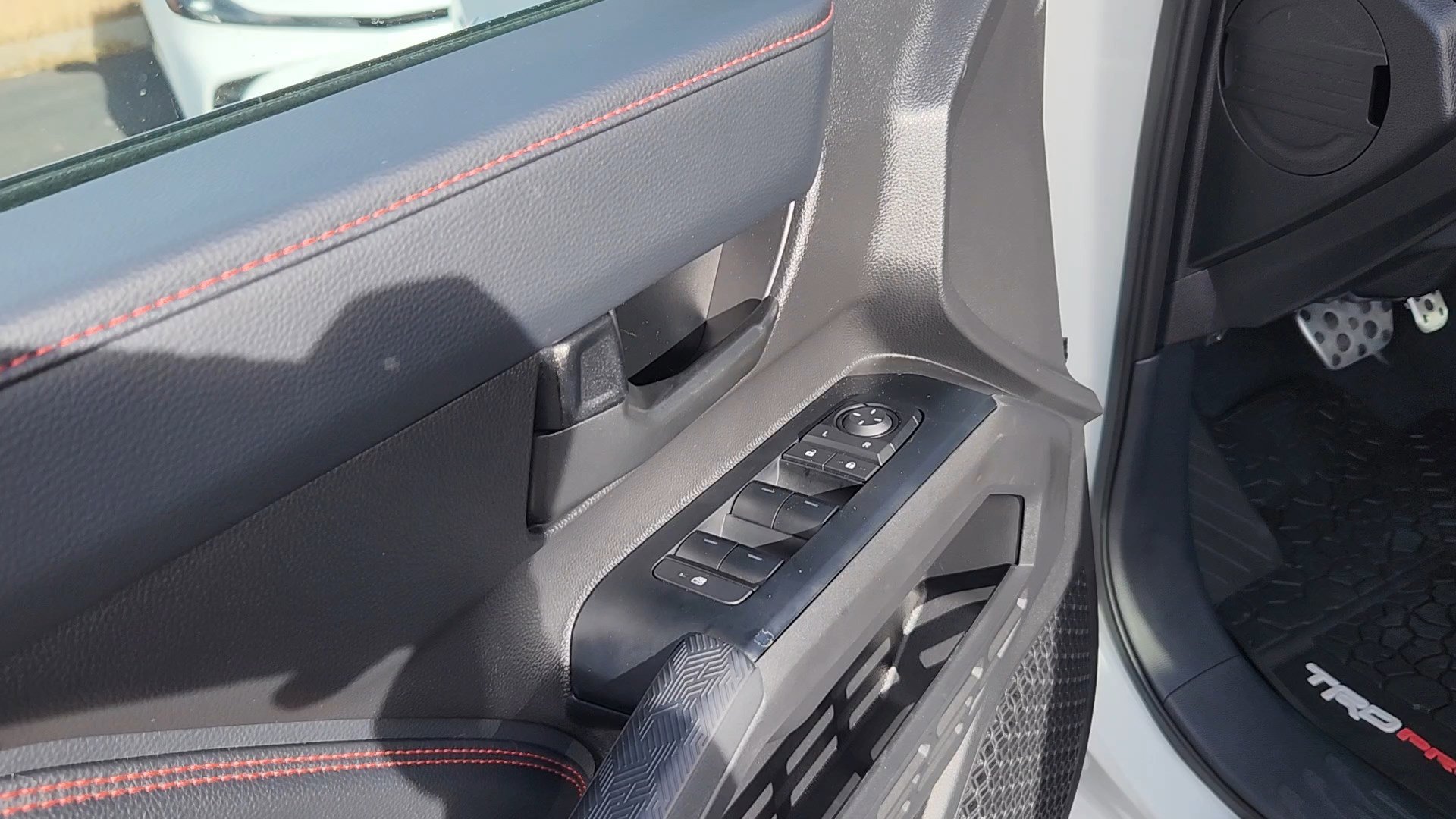 Certified 2025 Toyota Tacoma TRD Pro image 7