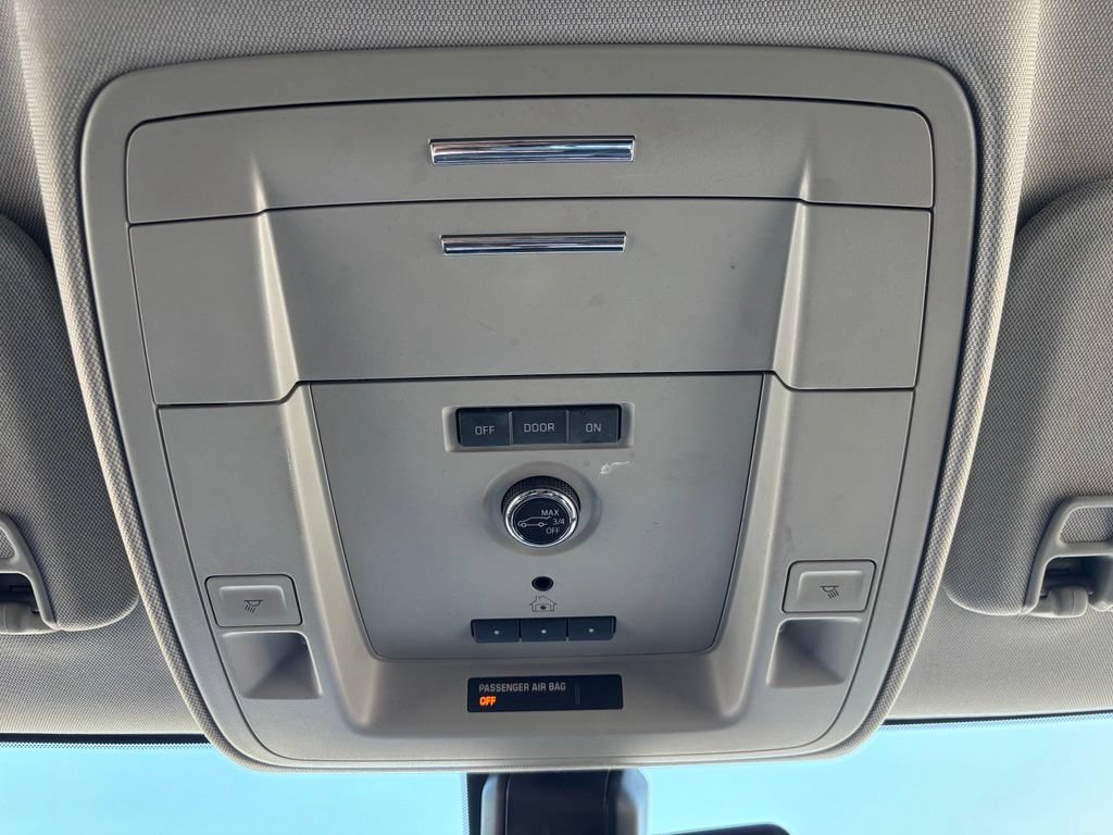 Used 2020 Cadillac Escalade 2WD image 33