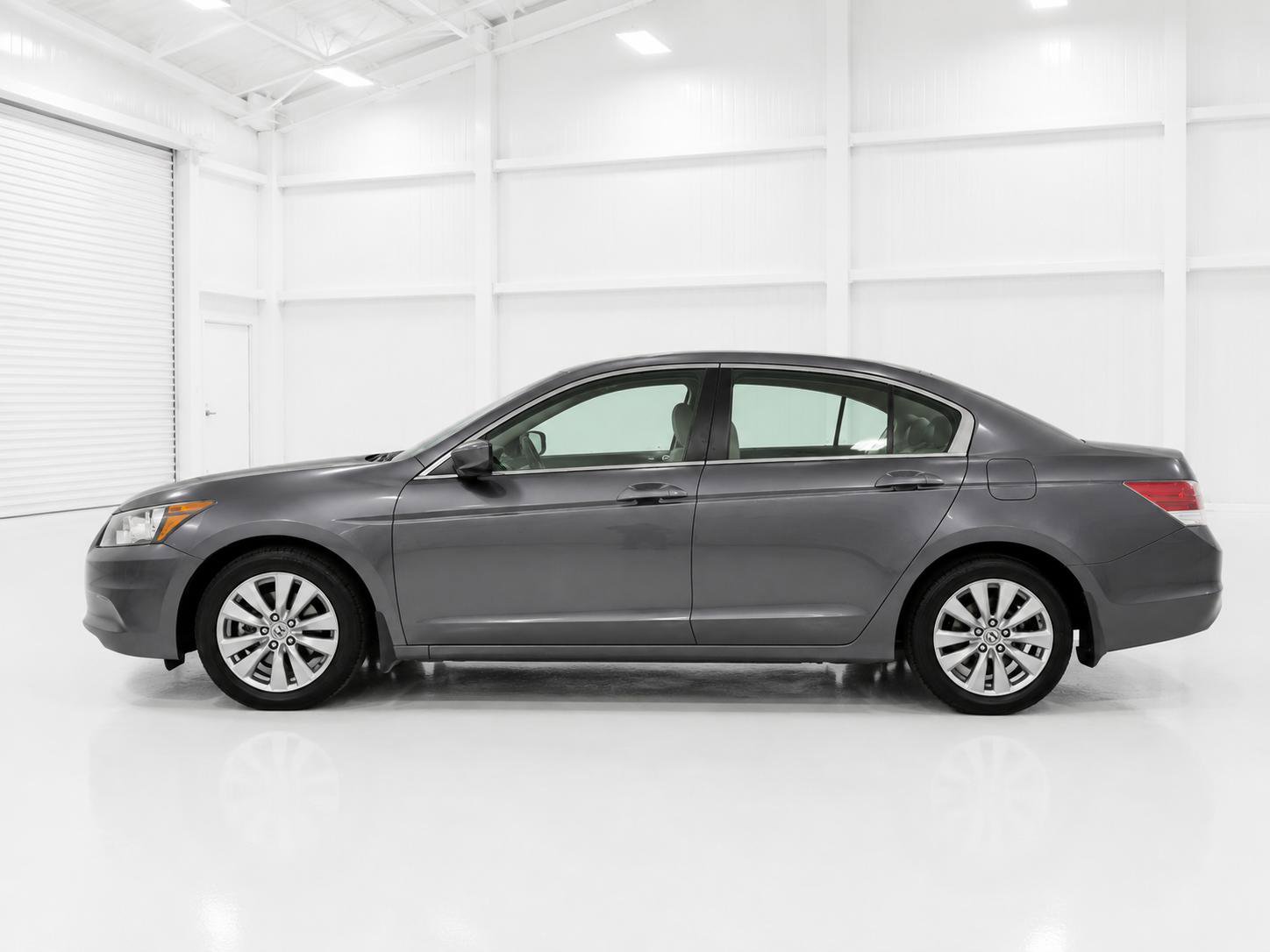 Used 2011 Honda Accord EX-L image 10