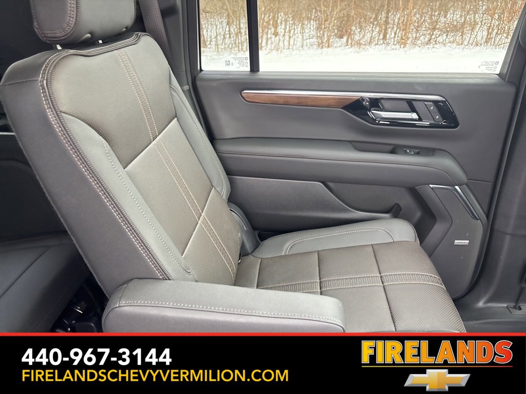 Used 2025 Chevrolet Suburban High Country image 47