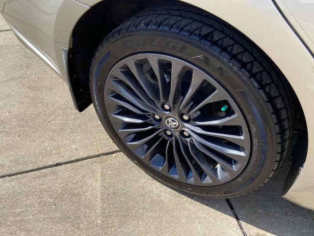 Used 2017 Toyota Avalon Touring image 30