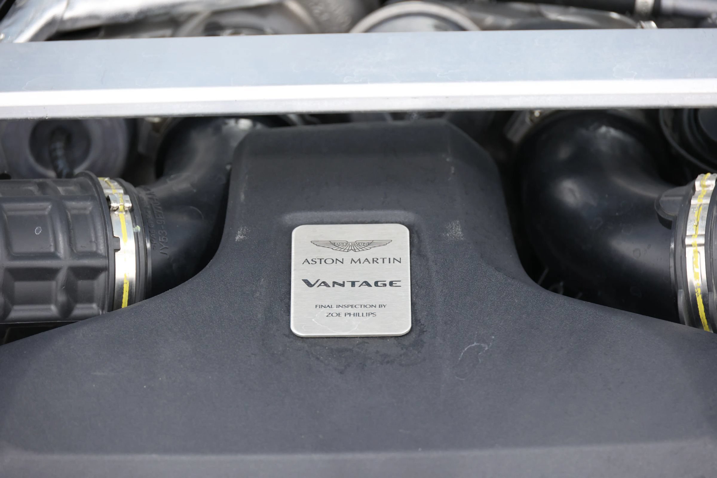 Used 2020 Aston Martin V8 Vantage Coupe RWD image 90
