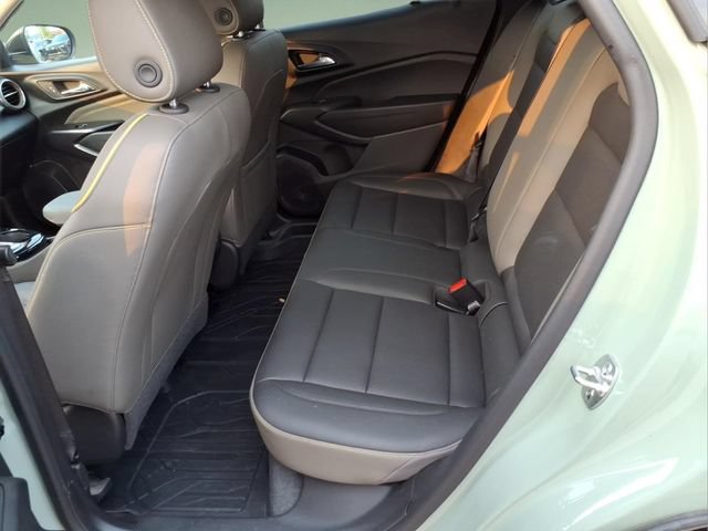 Used 2025 Chevrolet Trax ACTIV w/ Driver Confidence Package FWD image 12