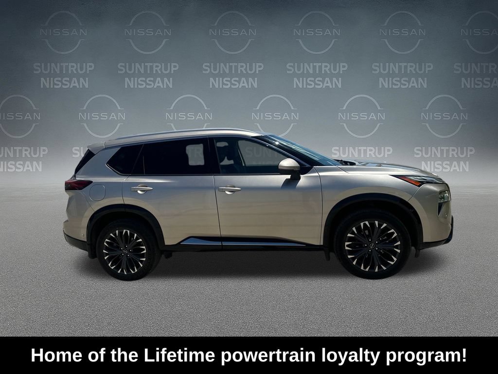 Used 2024 Nissan Rogue Platinum AWD/4WD image 7