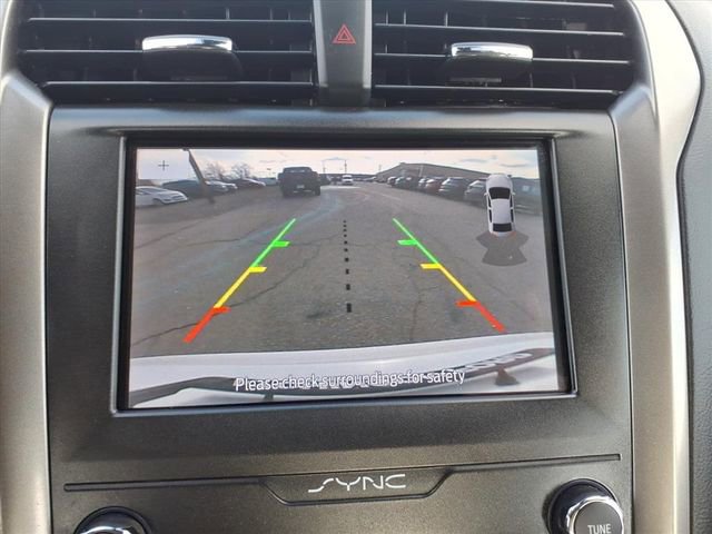 Used 2020 Ford Fusion SE image 20