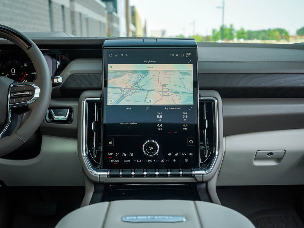 New 2026 GMC Yukon XL Denali w/ Denali Reserve Package AWD/4WD image 18