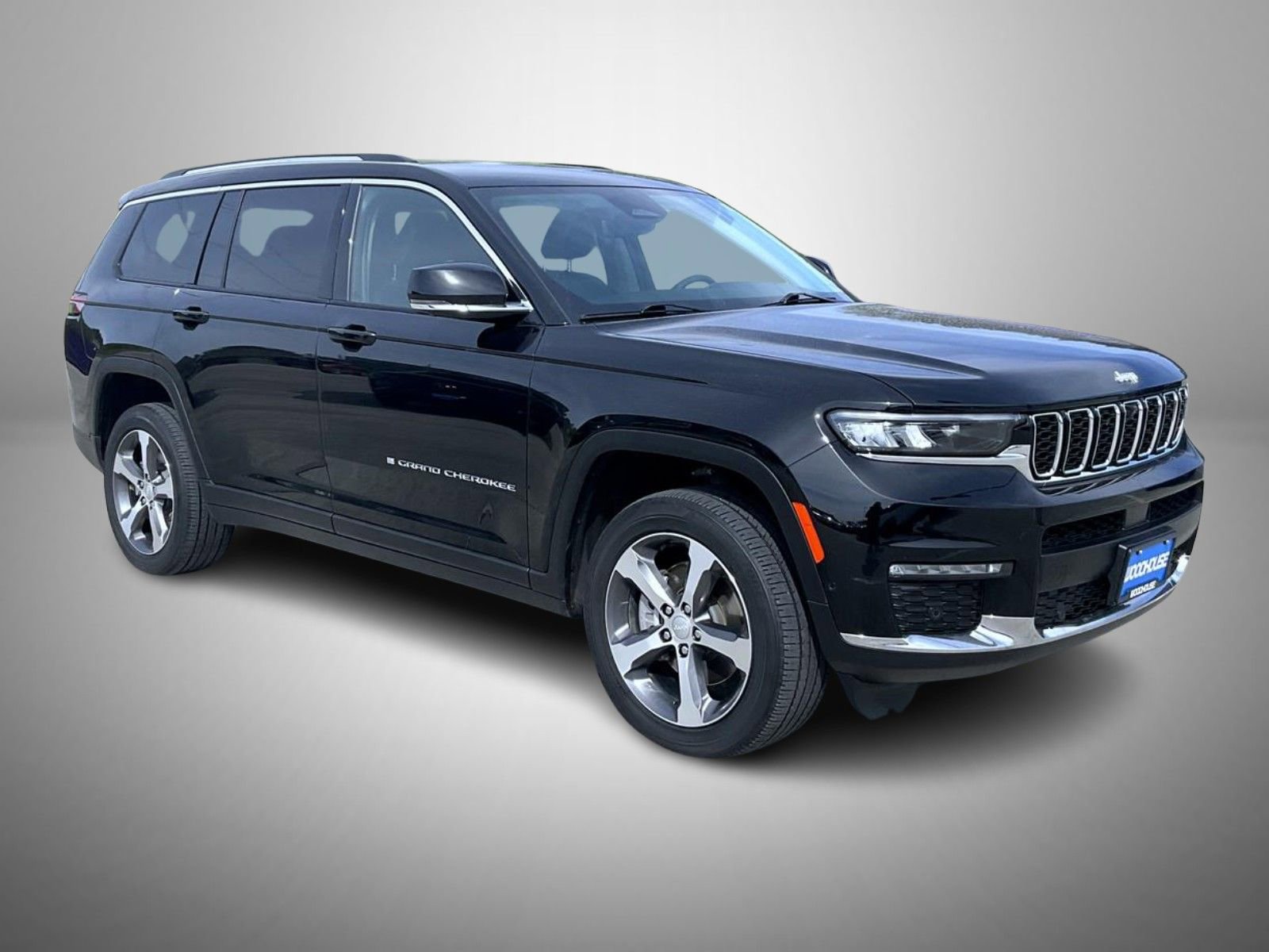Used 2023 Jeep Grand Cherokee L Limited w/ Luxury Tech Group II AWD/4WD image 3