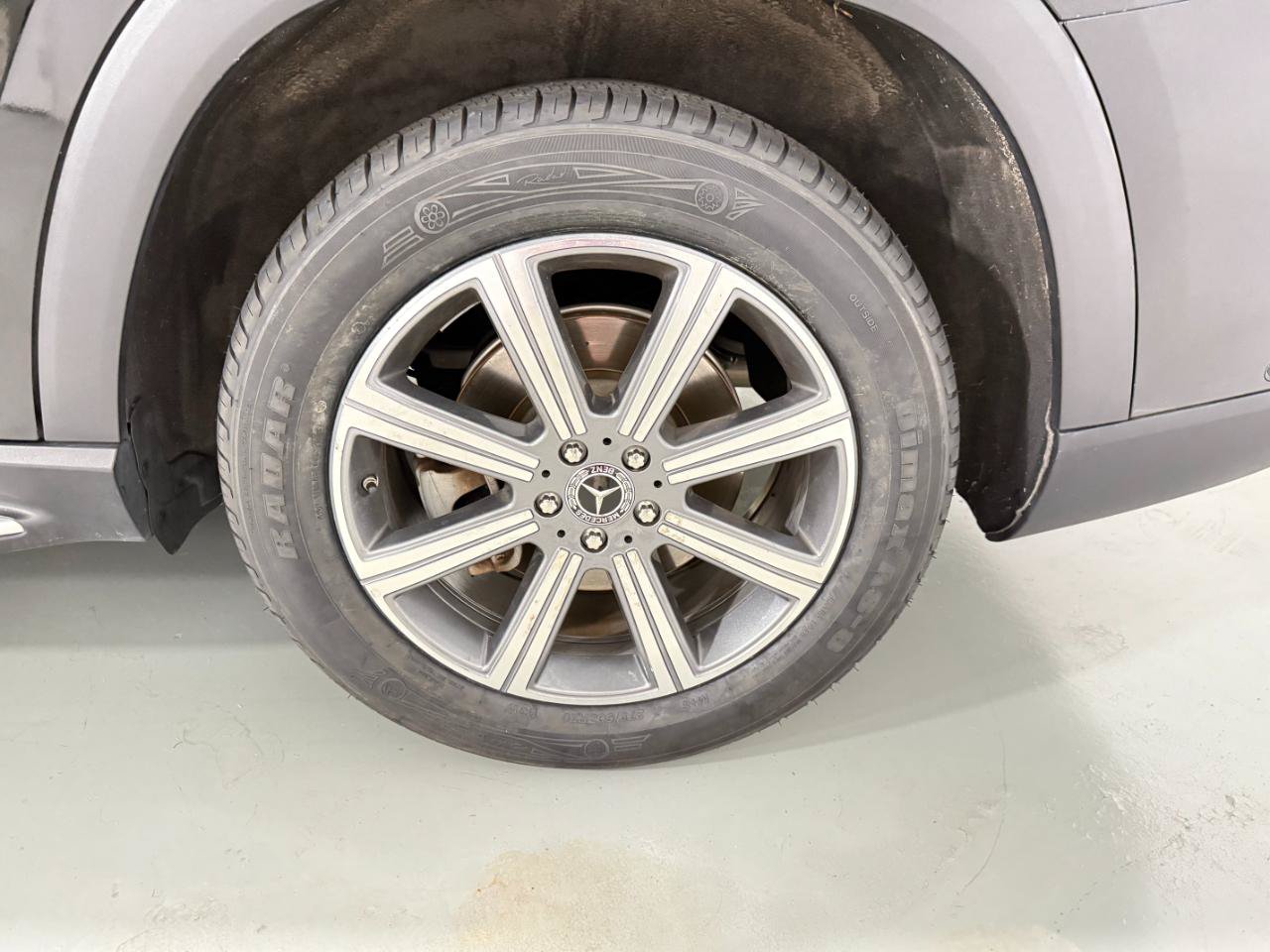 Used 2020 Mercedes-Benz GLS 450 4MATIC image 32