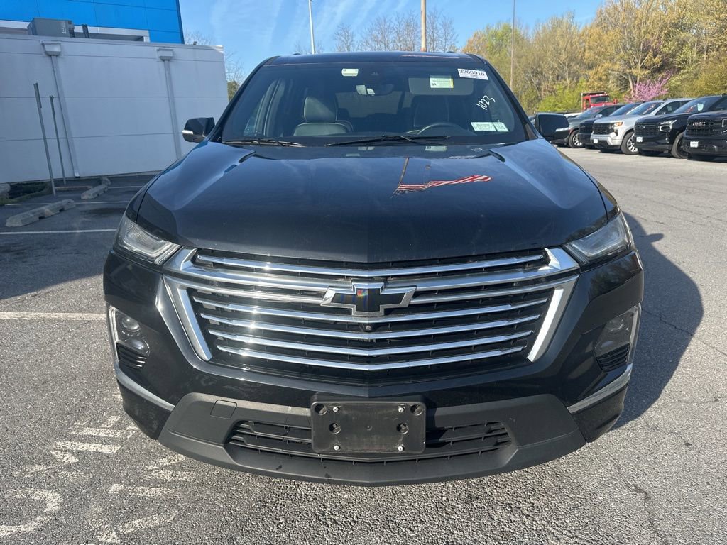Used 2023 Chevrolet Traverse Premier image 2