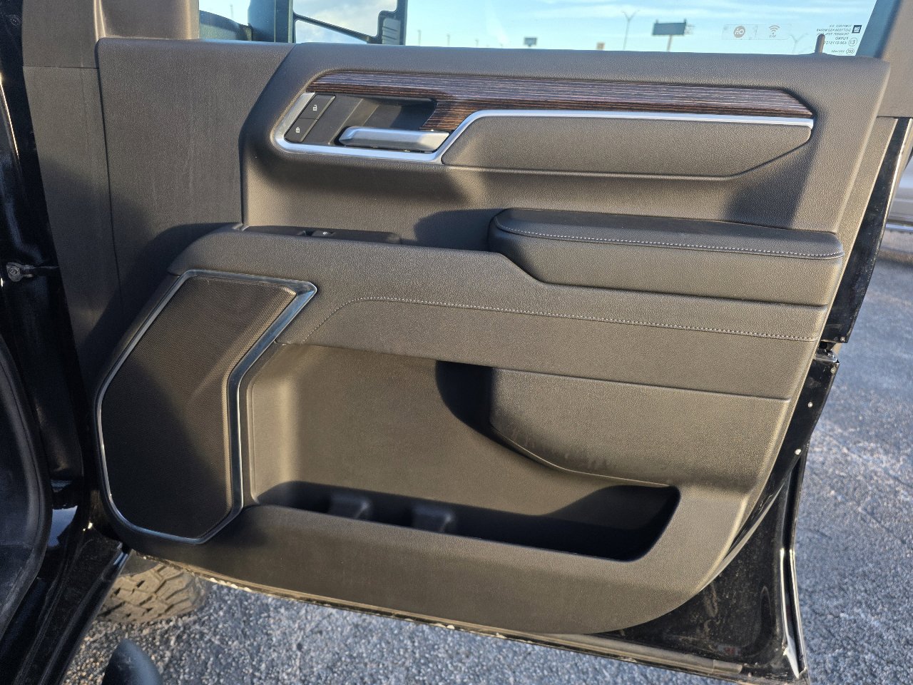 Used 2025 GMC Sierra 2500 SLE w/ SLE Value Package; image 16