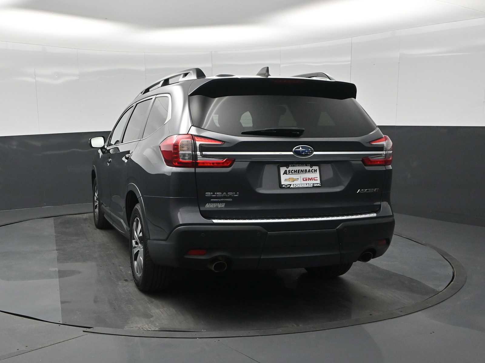 Used 2023 Subaru Ascent Premium w/ Convenience Package image 7