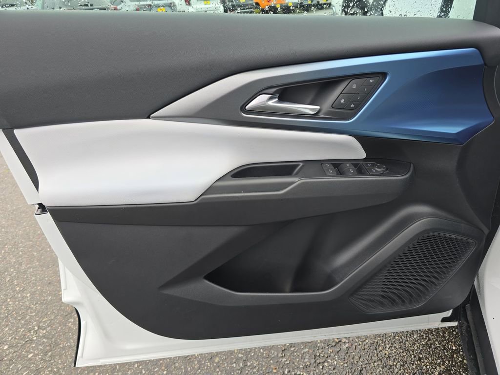 New 2026 Chevrolet Equinox EV LT image 26