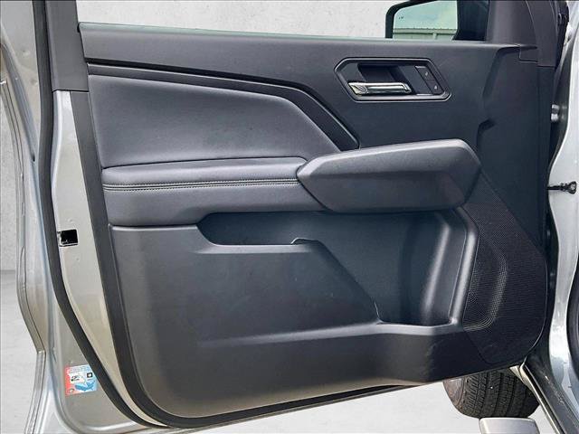 Used 2025 Chevrolet Colorado LT RWD image 18
