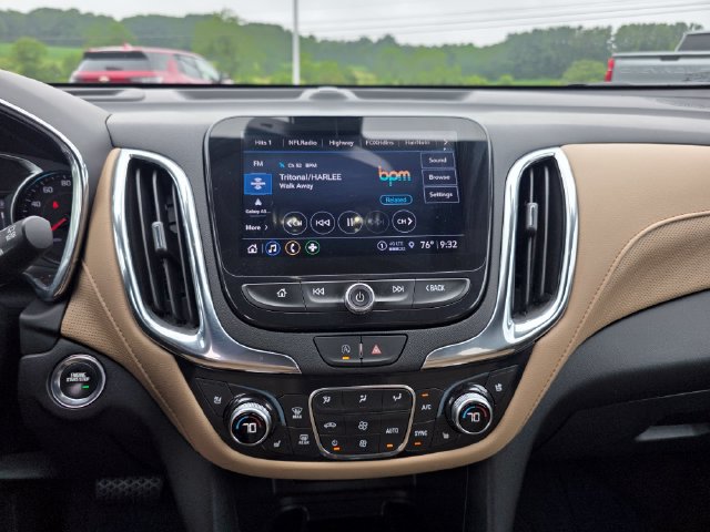 Used 2023 Chevrolet Equinox Premier AWD/4WD image 27