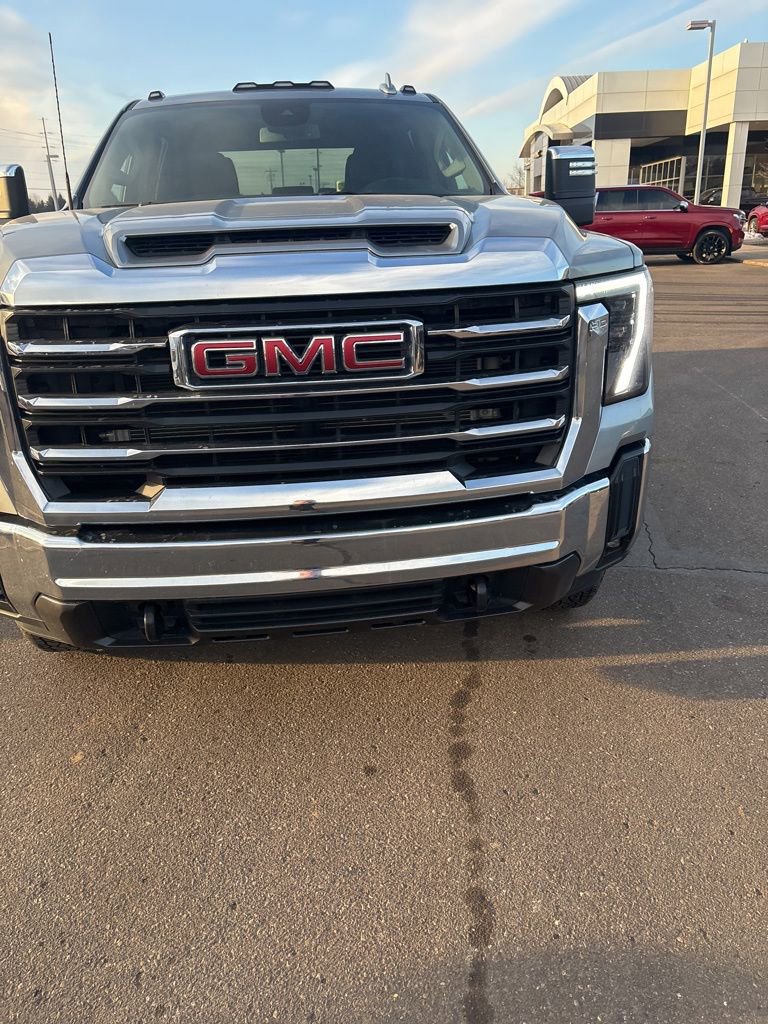 Used 2025 GMC Sierra 2500 SLT w/ SLT Convenience Package image 3