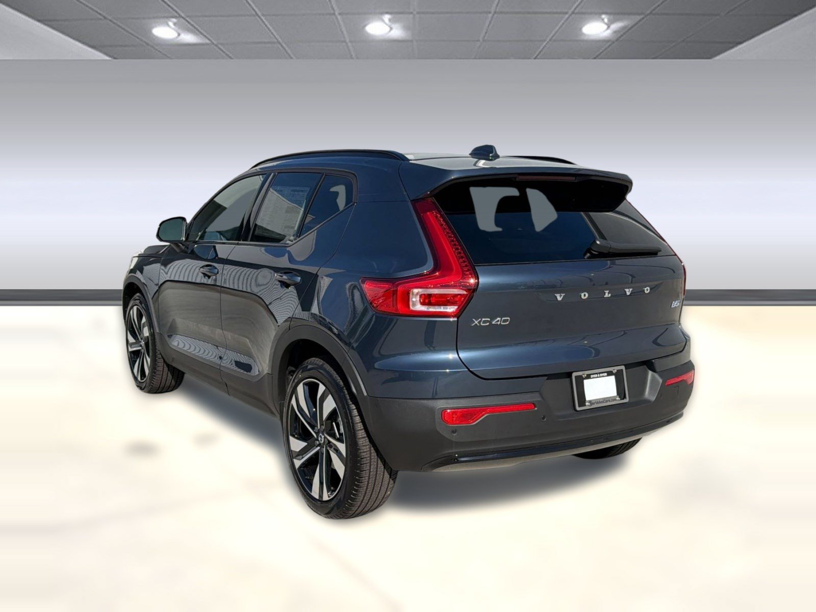New 2026 Volvo XC40 B5 Ultra w/ Protection Package Premier AWD/4WD image 3