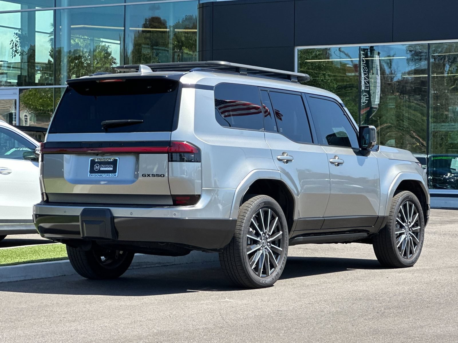 Used 2025 Lexus GX 550 w/ Accessory Package (31) AWD/4WD image 3