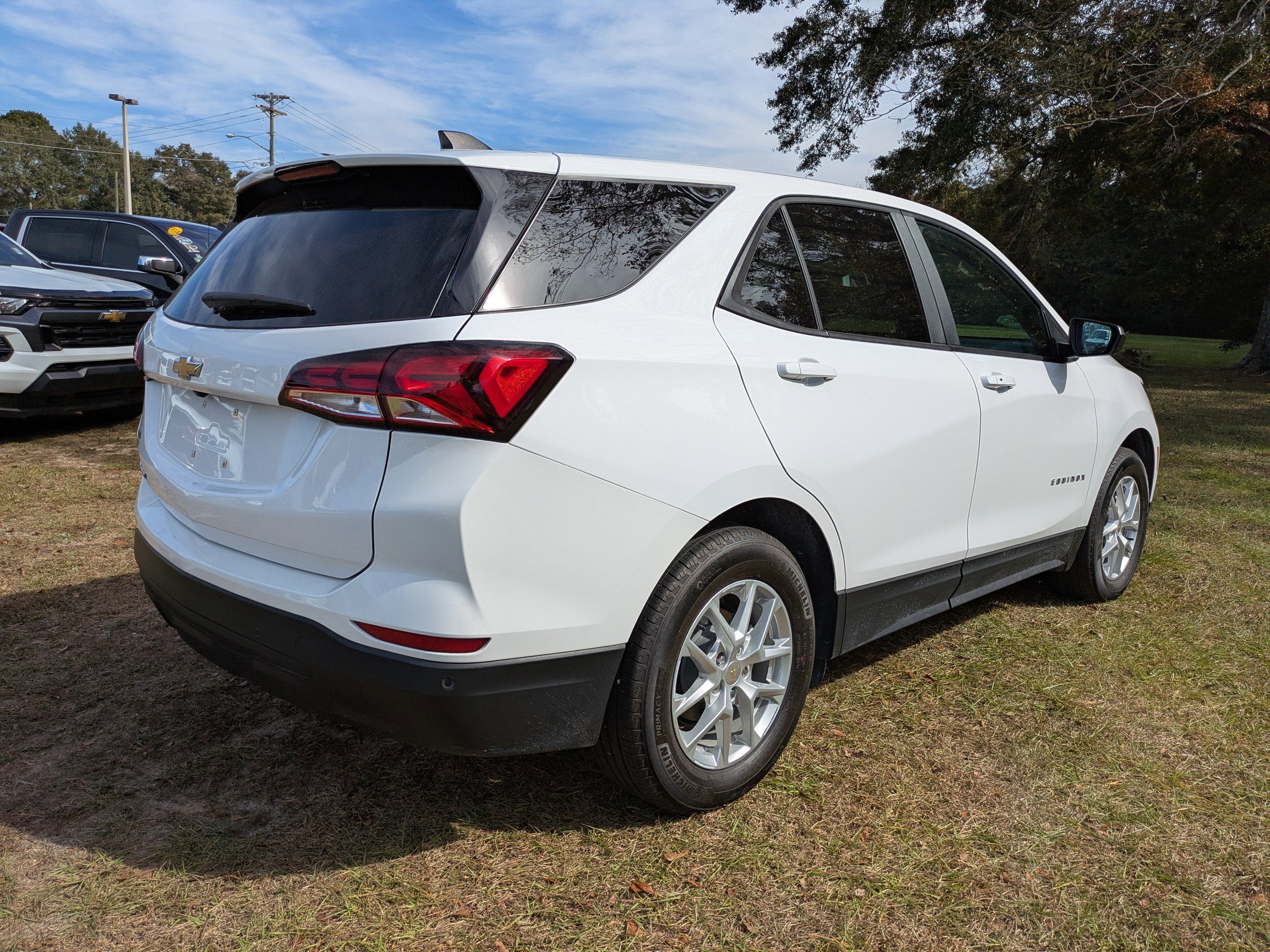 Certified 2024 Chevrolet Equinox LS w/ LS Convenience Package FWD image 4