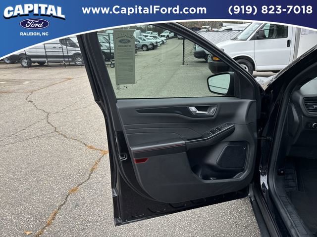 Used 2024 Ford Escape ST-Line image 19