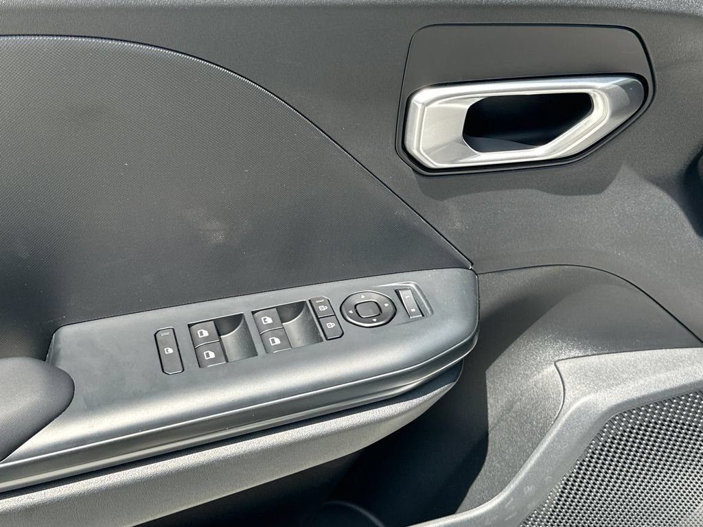 New 2026 Kia K4 FWD image 14