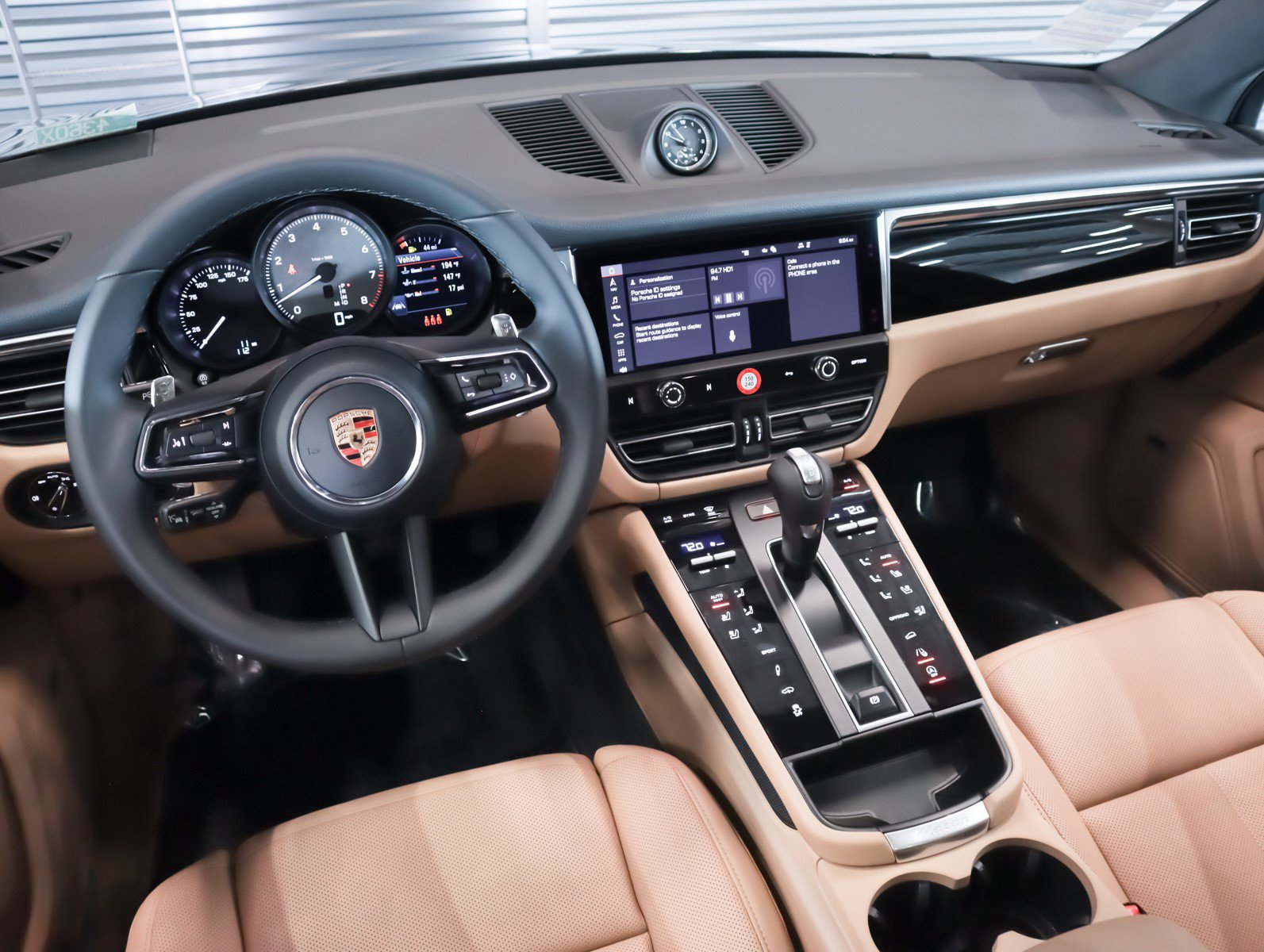 New 2026 Porsche Macan S image 18