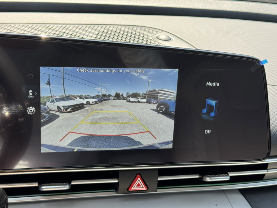 New 2025 Hyundai Elantra Limited w/ Cargo Package image 24