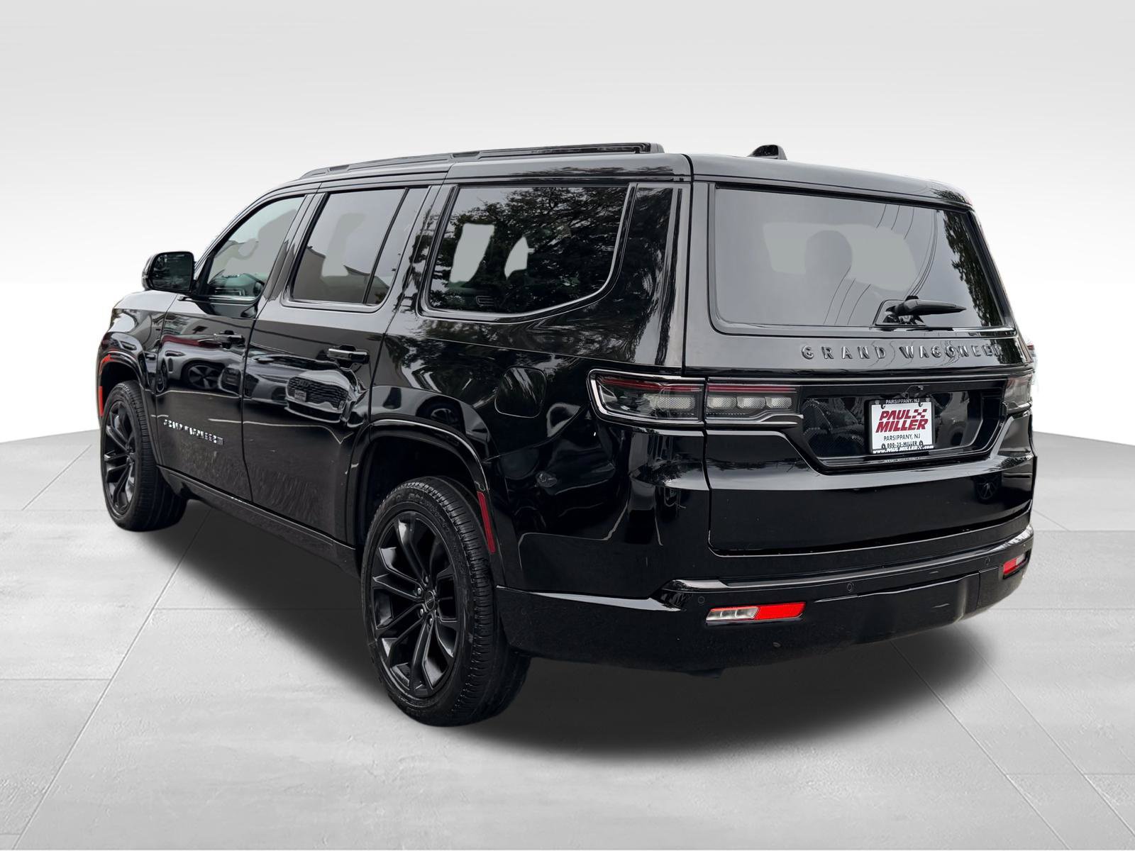 Used 2024 Jeep Grand Wagoneer Series II Obsidian w/ Quick Order Packagew 28T AWD/4WD image 5
