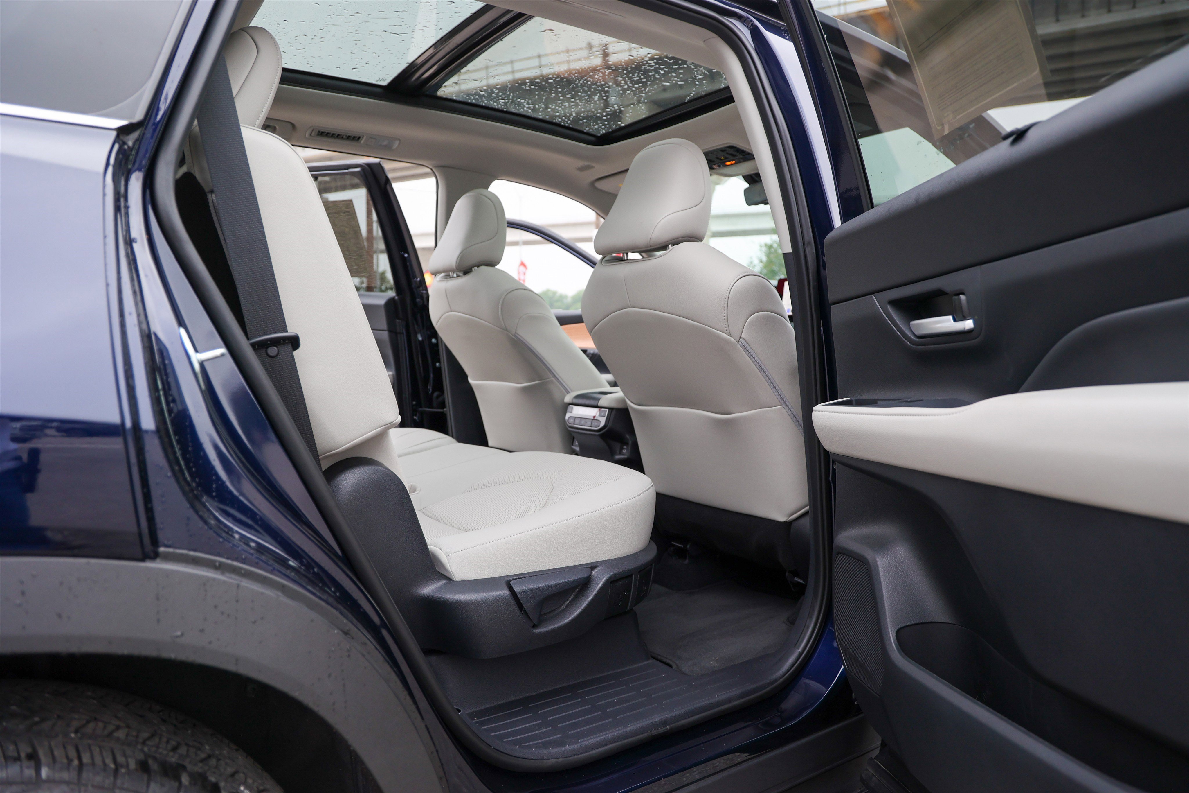 Certified 2025 Toyota Grand Highlander FWD image 45