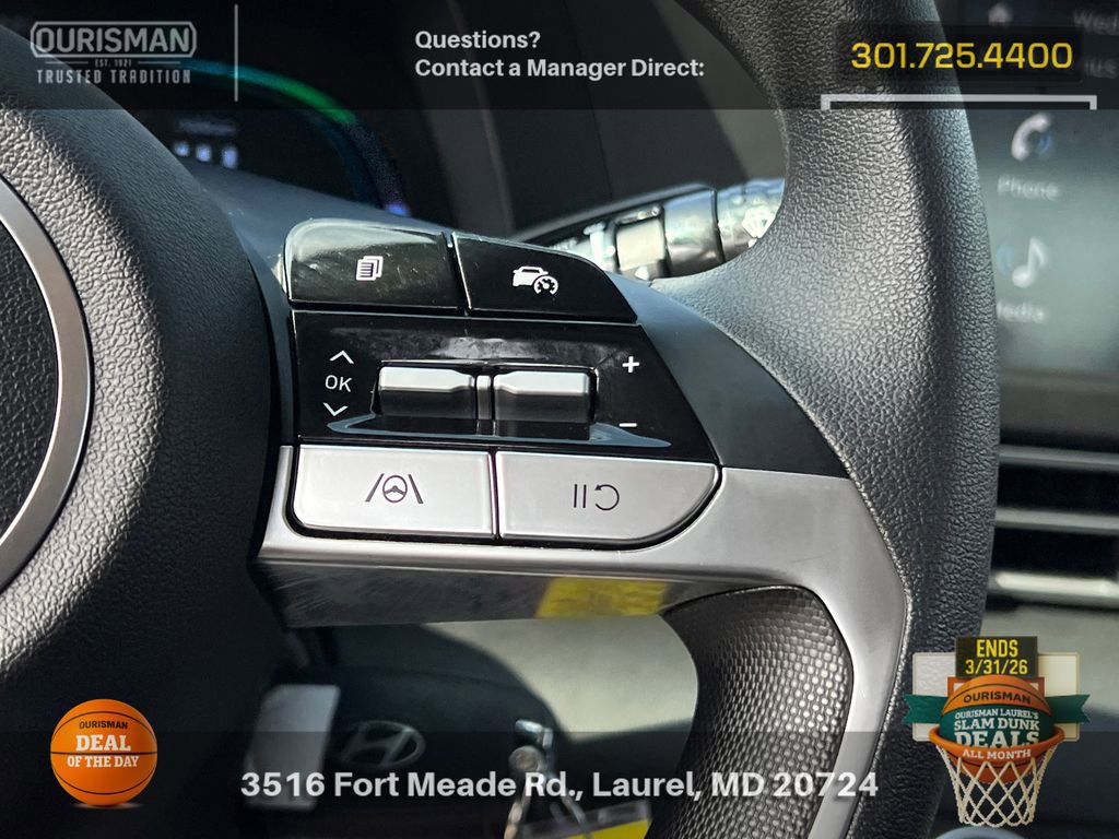 Used 2025 Hyundai Elantra SE image 21