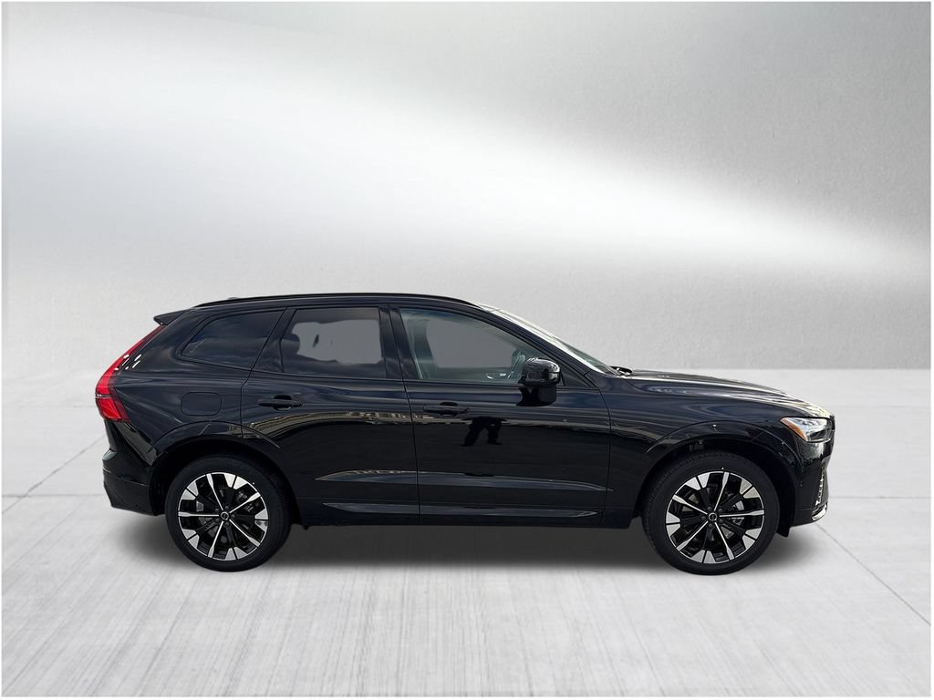 New 2026 Volvo XC60 B5 Plus AWD/4WD image 4