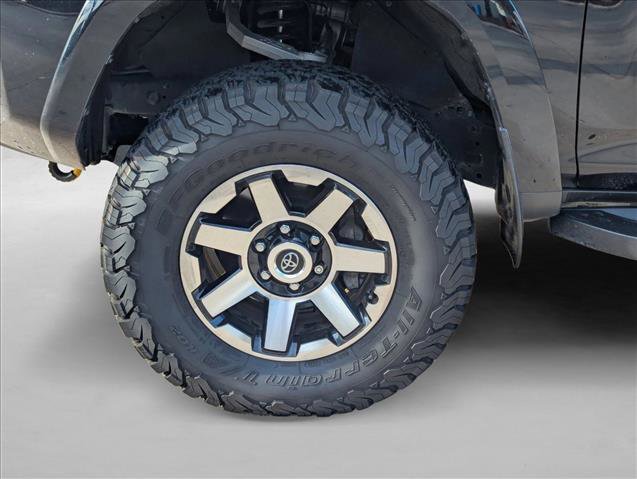 Used 2023 Toyota 4Runner TRD Off-Road Premium w/ Moonroof Package AWD/4WD image 9