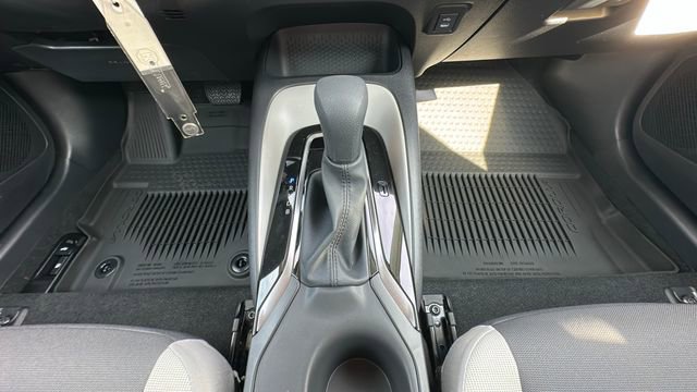 Used 2025 Toyota Corolla LE image 18