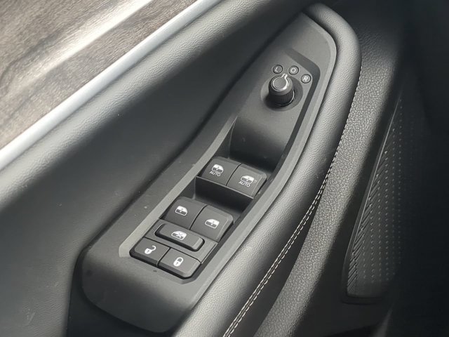 New 2027 Jeep Grand Cherokee L Limited RWD image 30