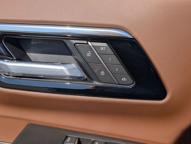 New 2026 Chevrolet Suburban High Country AWD/4WD image 14