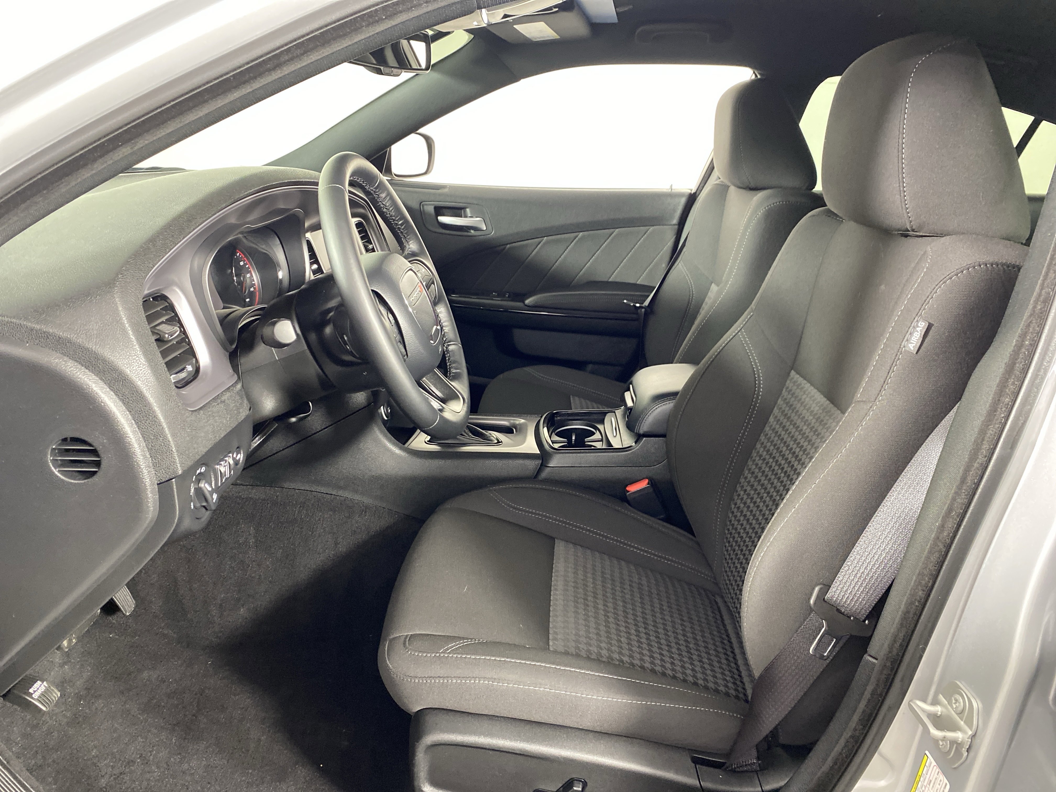 Used 2023 Dodge Charger SXT w/ Blacktop Package image 16