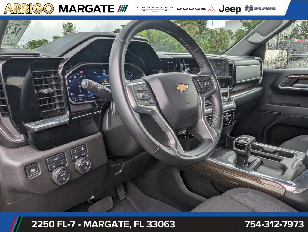 Used 2024 Chevrolet Silverado 1500 LT w/ Safety Package AWD/4WD image 11