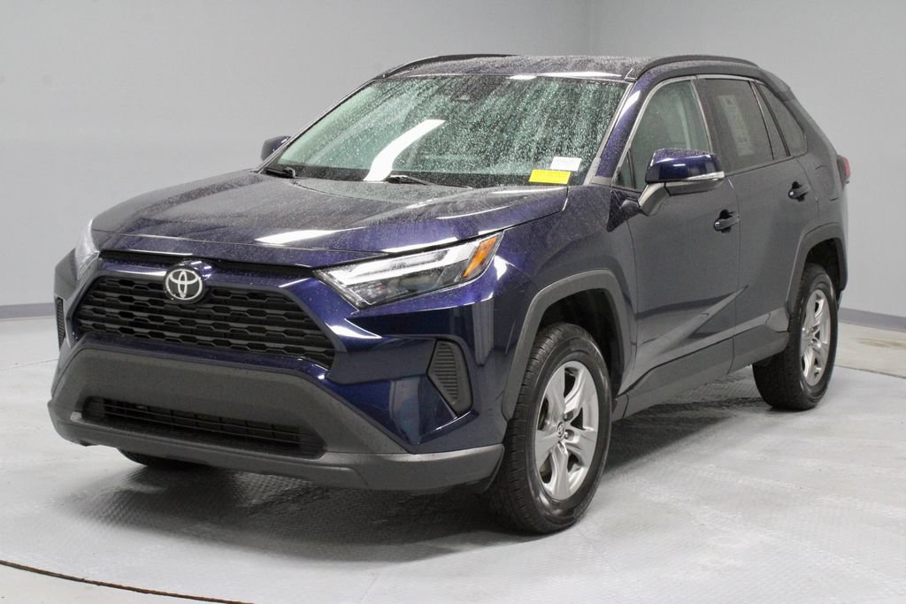 Used 2024 Toyota RAV4 XLE AWD/4WD image 7