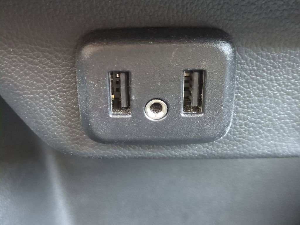 Used 2024 Chevrolet Traverse LT image 25