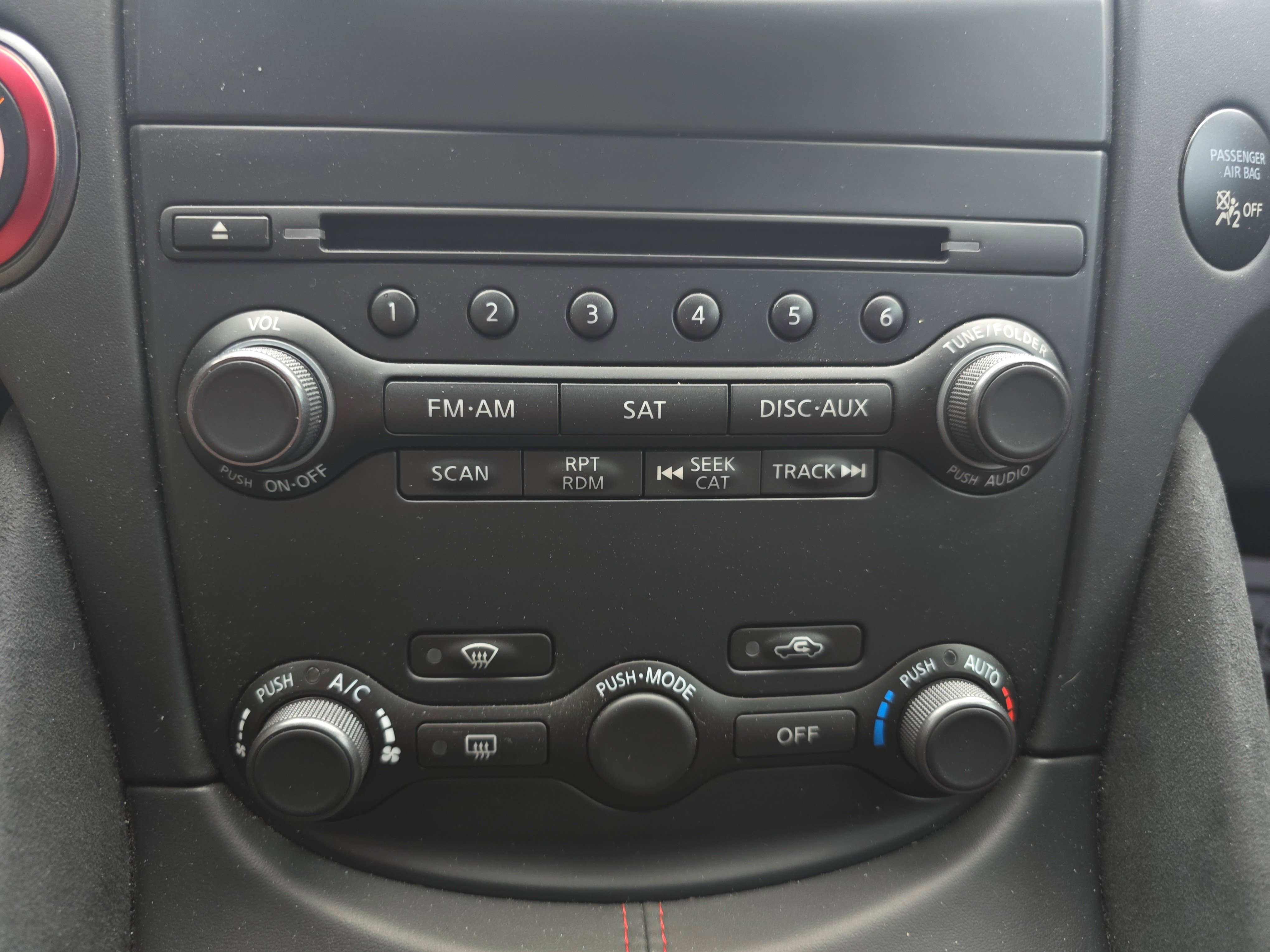 Used 2020 Nissan 370Z NISMO image 32