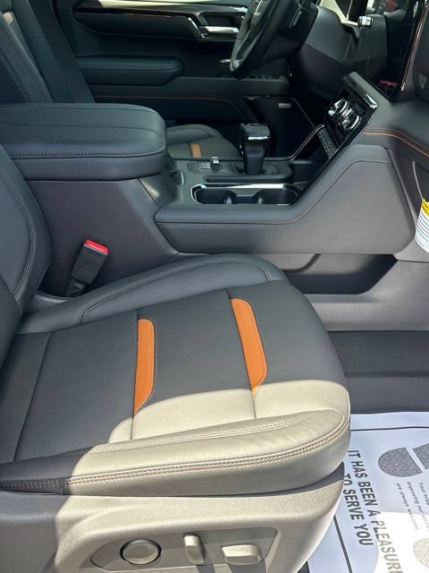 New 2026 GMC Sierra 1500 AT4 w/ Technology Package AWD/4WD image 7