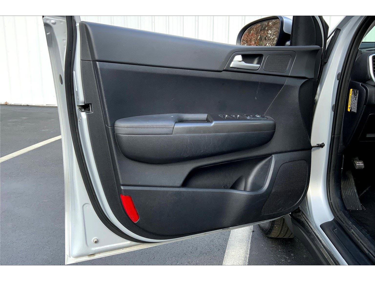 Used 2022 Kia Sportage LX image 22