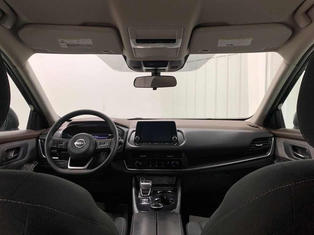 Used 2023 Nissan Rogue S image 19