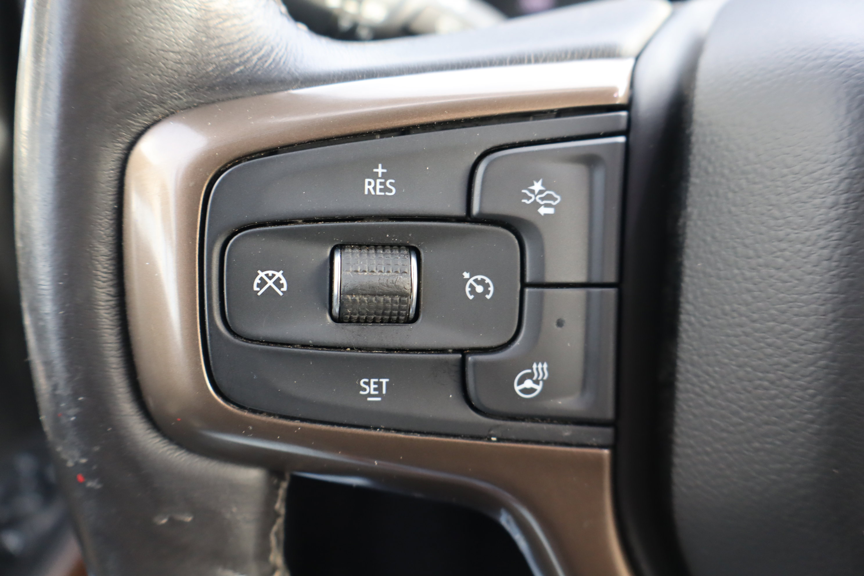 Used 2021 Chevrolet Silverado 1500 High Country image 22