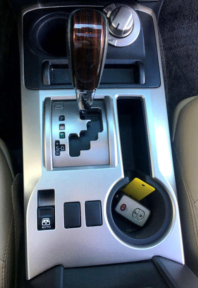 Used 2016 Toyota 4Runner Limited image 27