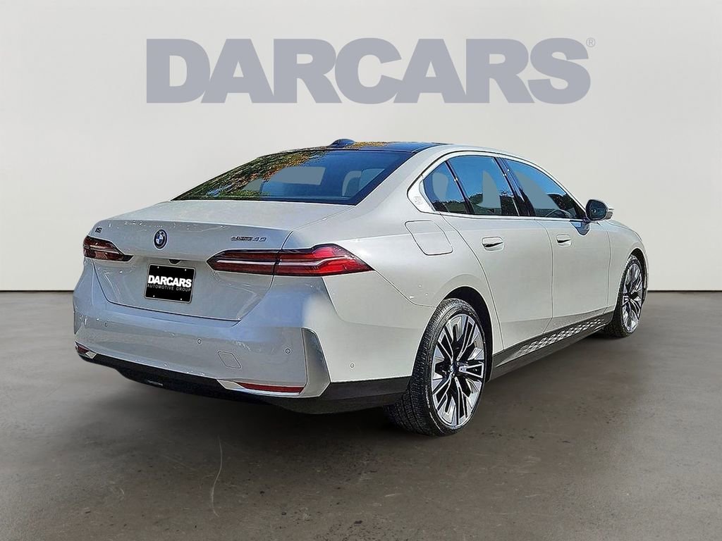 Used 2024 BMW i5 eDrive40i w/ Premium Package image 5