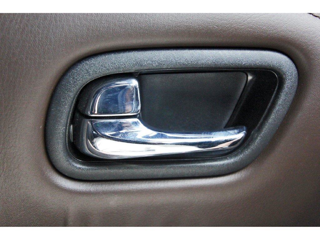 Used 2021 Nissan Armada Platinum w/ Captain's Chairs Package RWD image 21
