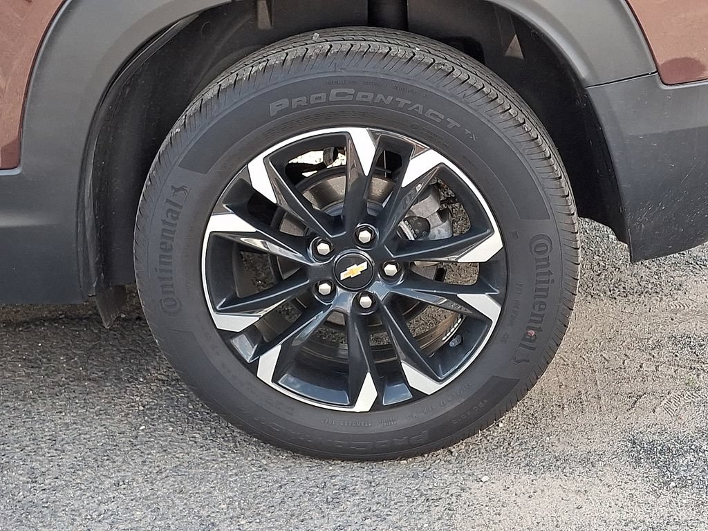 Certified 2023 Chevrolet TrailBlazer LT w/ Convenience Package FWD image 31