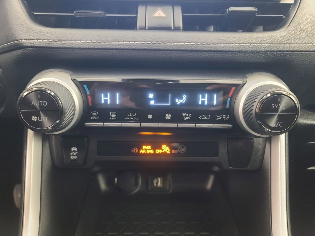Used 2025 Toyota RAV4 XLE image 34